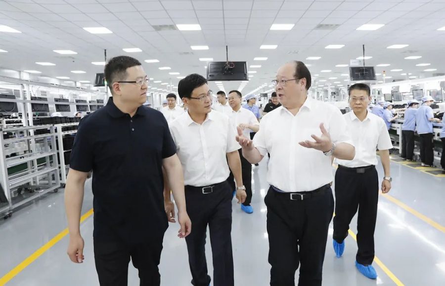 16887113655256374s0u.jpg 彭佳學(xué).jpg